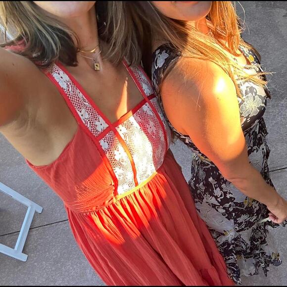 Vintage Lace Maxi Dress - Picture 2 of 2